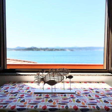 Appartamentino Panoramico...Con Finestra Sul Mare! Ла Мадалена Екстериор снимка