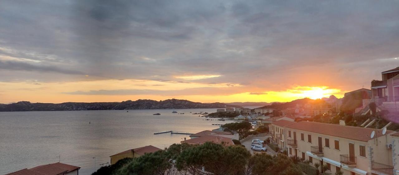 Appartamentino Panoramico...Con Finestra Sul Mare! Ла Мадалена Екстериор снимка