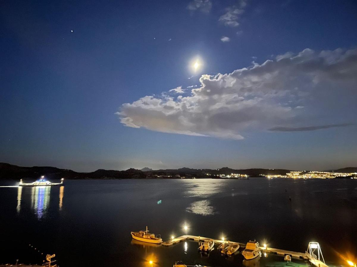 Appartamentino Panoramico...Con Finestra Sul Mare! Ла Мадалена Екстериор снимка