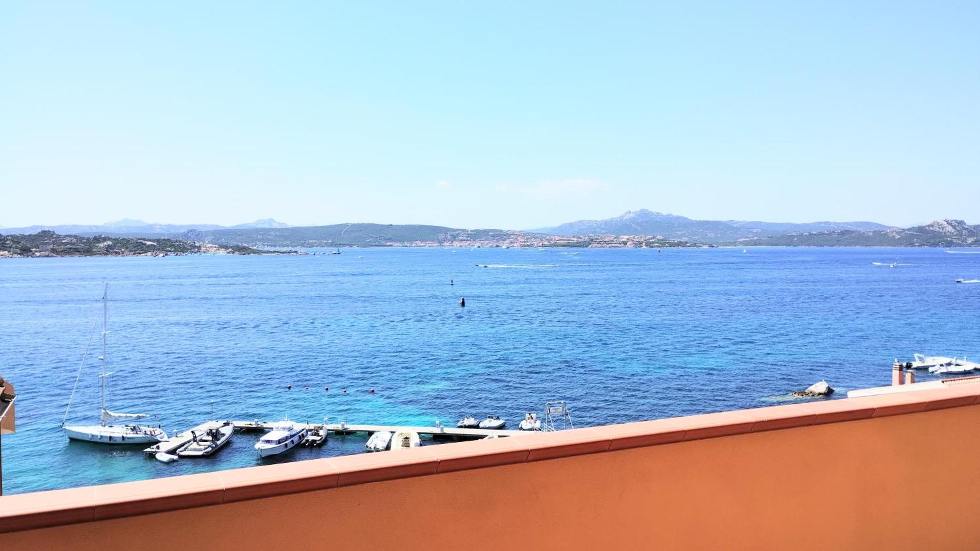 Appartamentino Panoramico...Con Finestra Sul Mare! Ла Мадалена Екстериор снимка